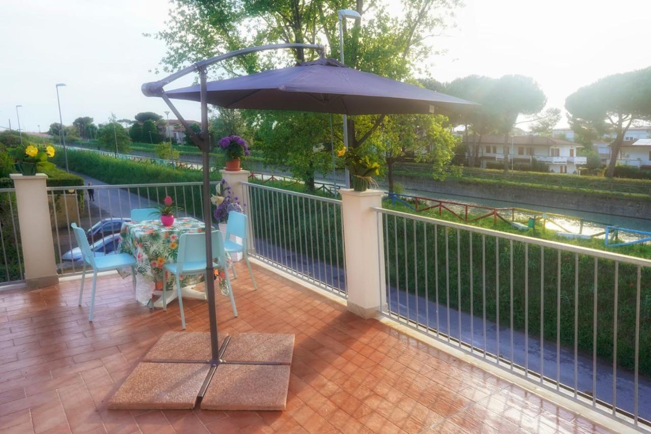 Residence Deamarina Marina di Massa Exteriér fotografie