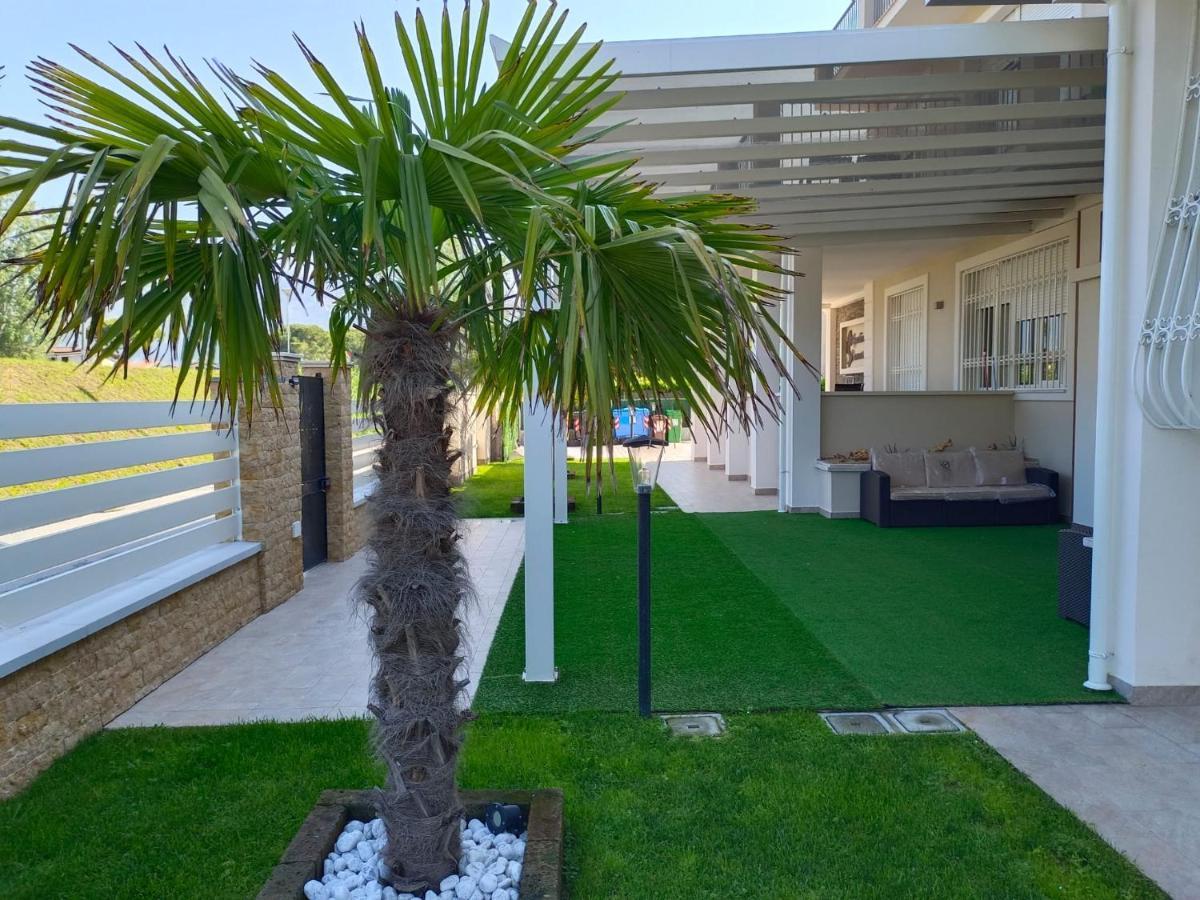 Residence Deamarina Marina di Massa Exteriér fotografie