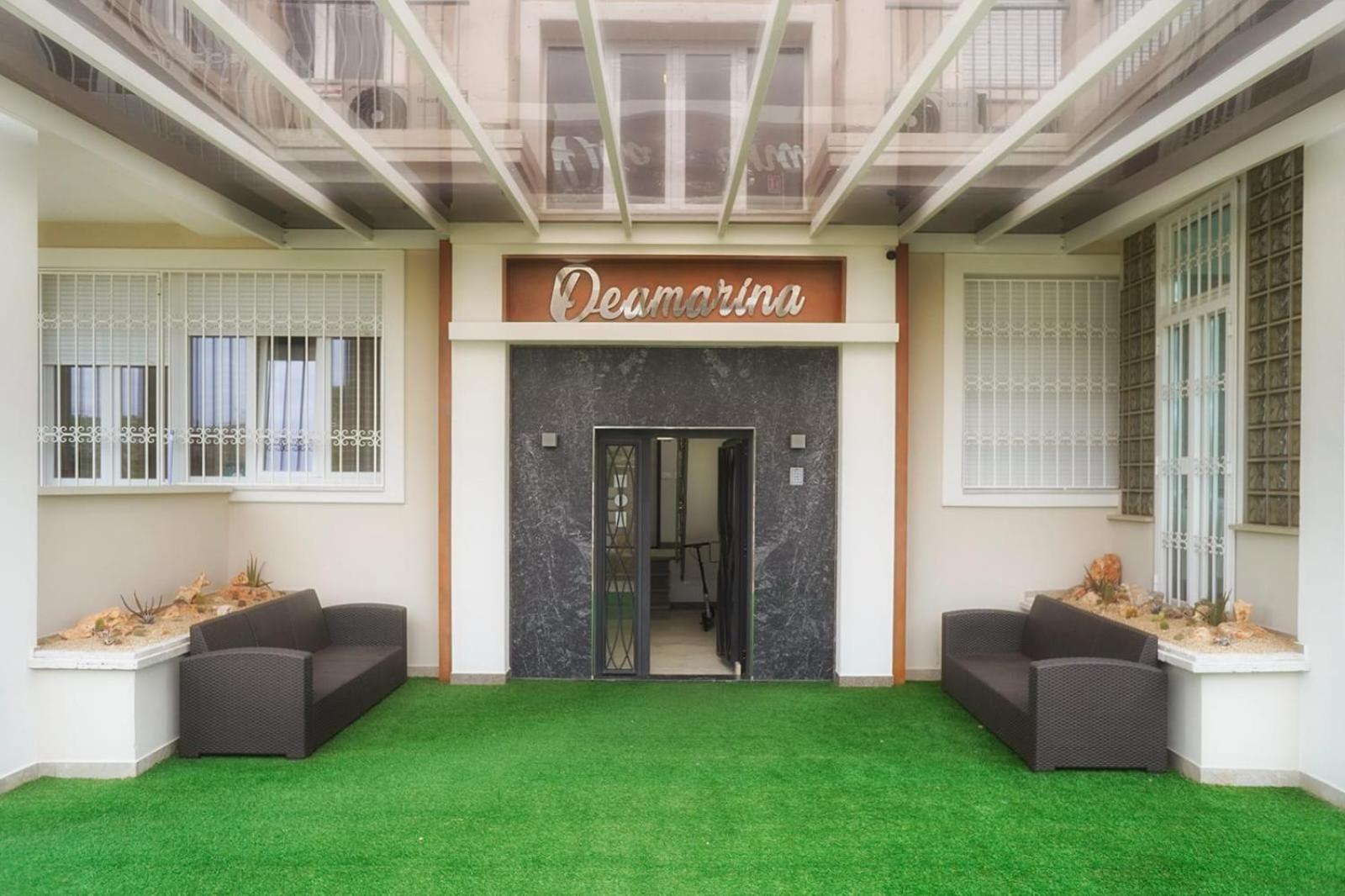 Residence Deamarina Marina di Massa Exteriér fotografie